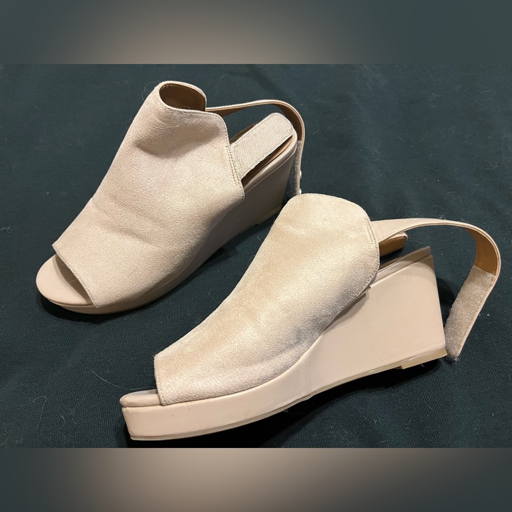 ComfortView Wedge Open Toe Slingback Sandal. Size 8W.